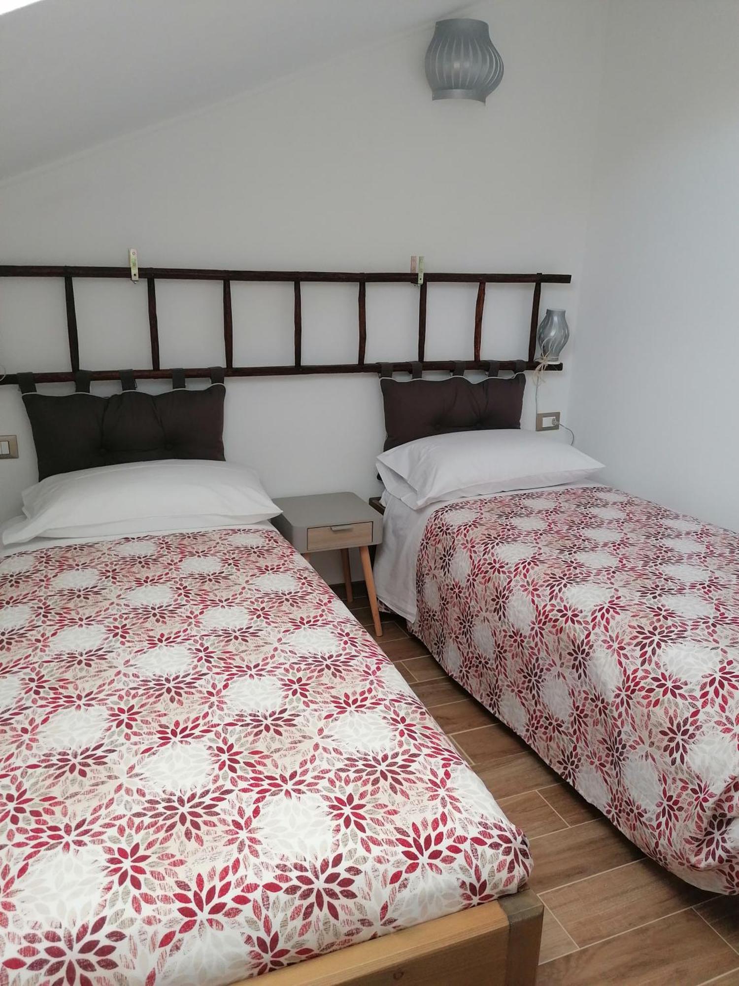 Agriturismo Caruggiu Di Via Vecchia 奥尔科费利诺 外观 照片