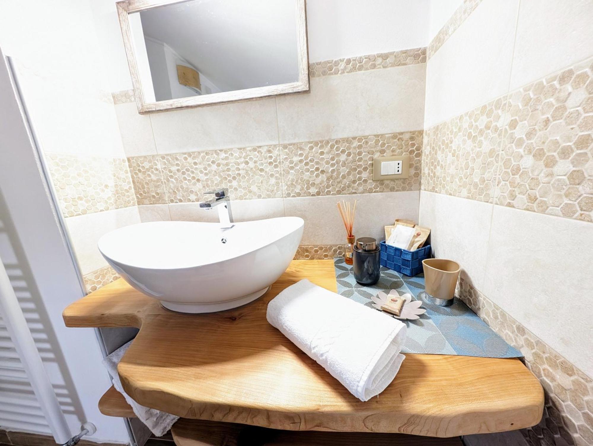Agriturismo Caruggiu Di Via Vecchia 奥尔科费利诺 外观 照片